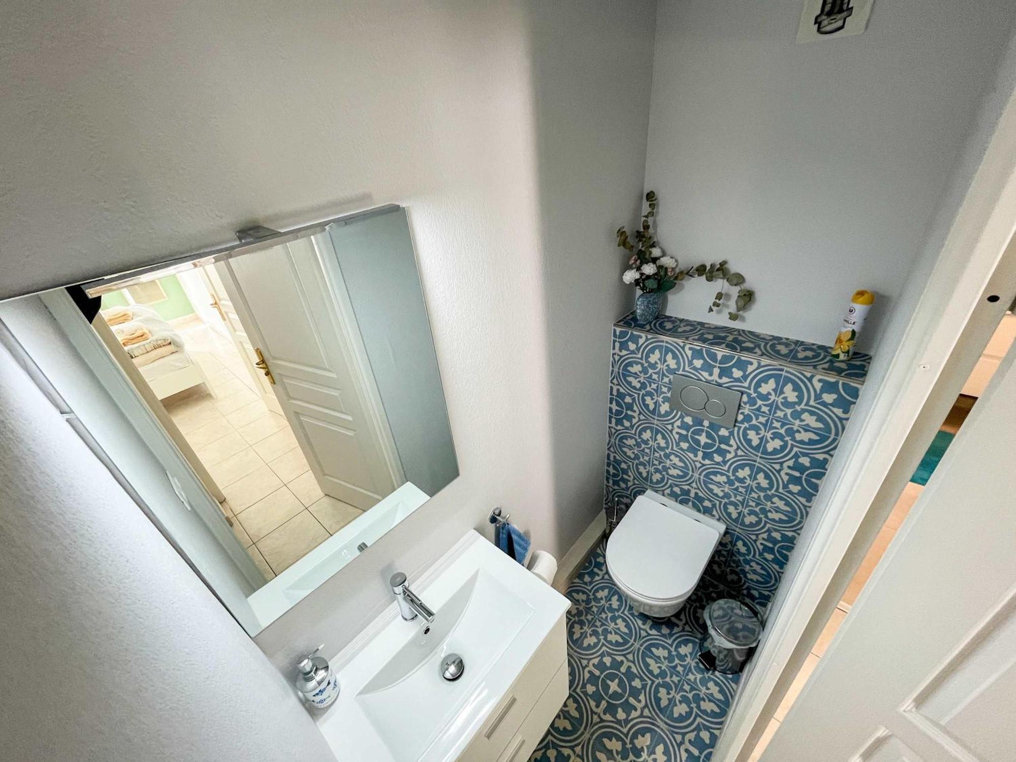 Risso - One Bedroom With Pool, Newly Renovated In Spring 2024 Ница Екстериор снимка