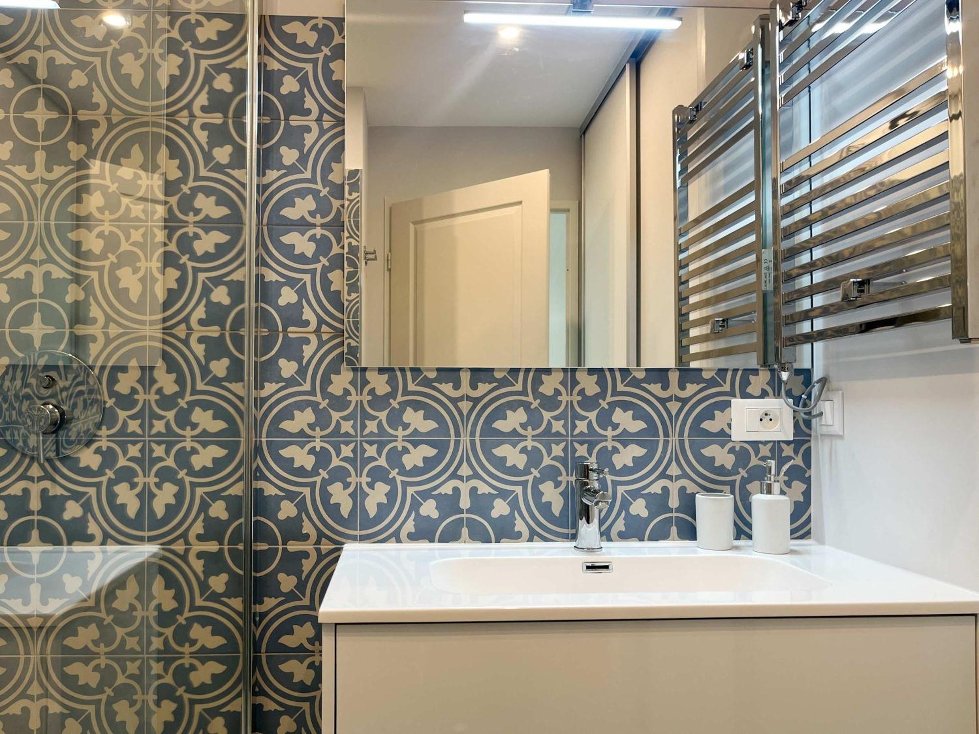 Risso - One Bedroom With Pool, Newly Renovated In Spring 2024 Ница Екстериор снимка